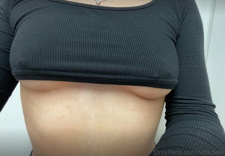 vnikolee model nudes img