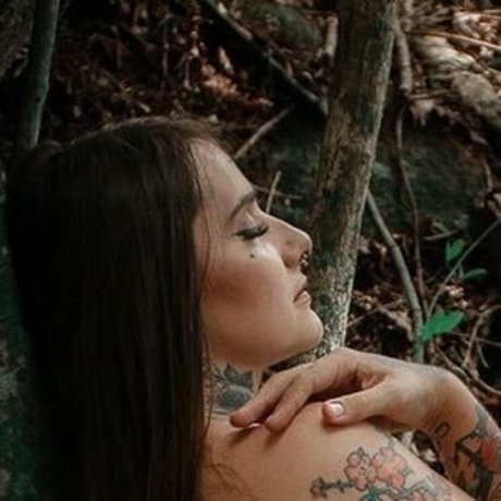 Aninha Buss star exclusive pic