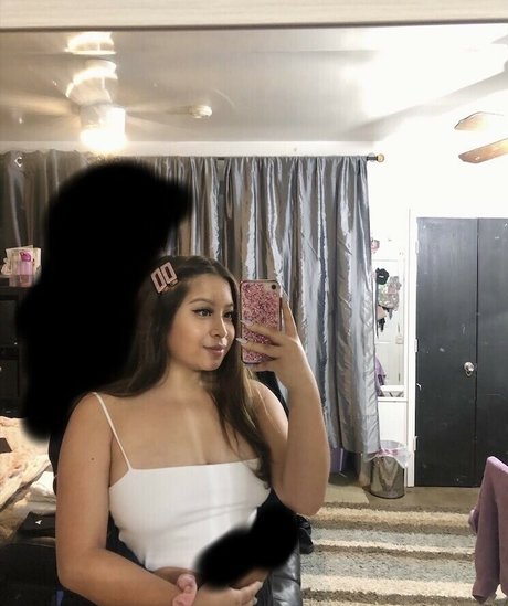 Jessica Huynh hot model pictures