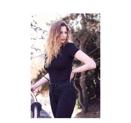 fuzyfruzsina model xxx gallery