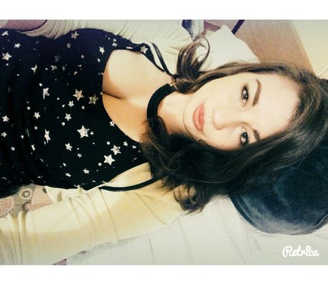 fuzyfruzsina best model pics