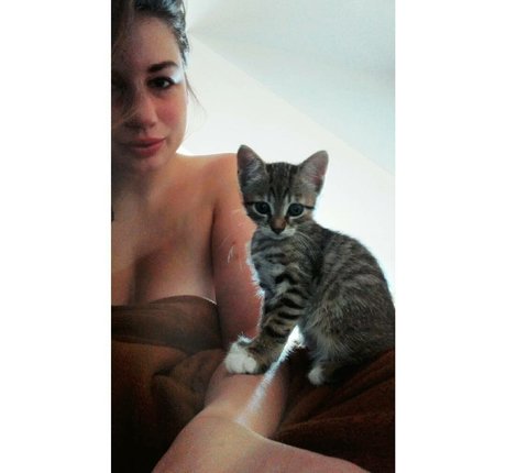 fuzyfruzsina erotic pornstar image