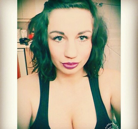 fuzyfruzsina nice model galleries