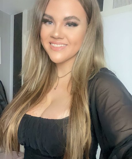 Molly Georgia Leach porn star gallery