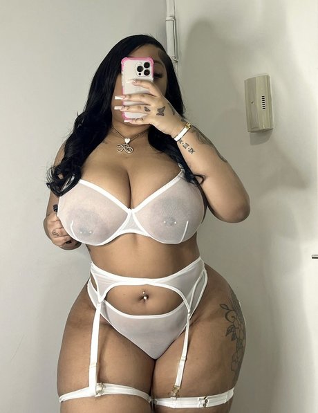 kinkykior exclusive actress pic