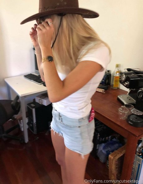 uncutsextapes nudes pornstar pic