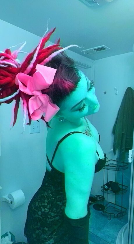 lovesickfordick model pornographic archive