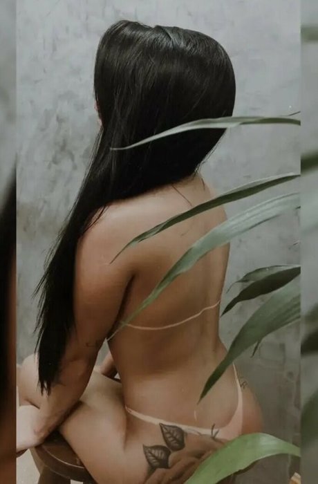 Mila Valentin model hot pics