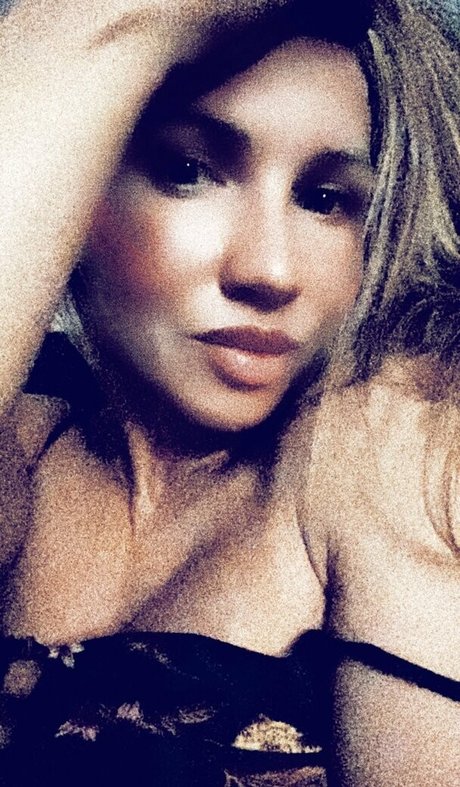 veronicasilesto erotic model gallery