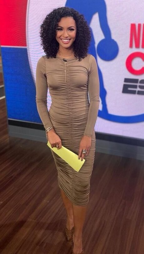 Malika Andrews naked actress photo