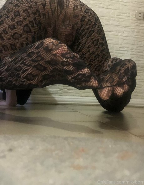 nikyborr sexy model pics