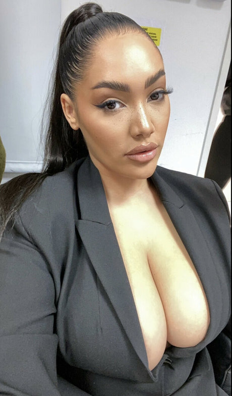 parisxhk pornstar hd photo