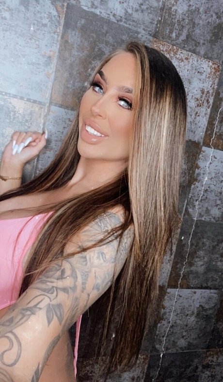 Hayley Maye pretty model pics