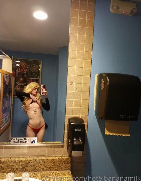 hotelbananamilk star nude gallery