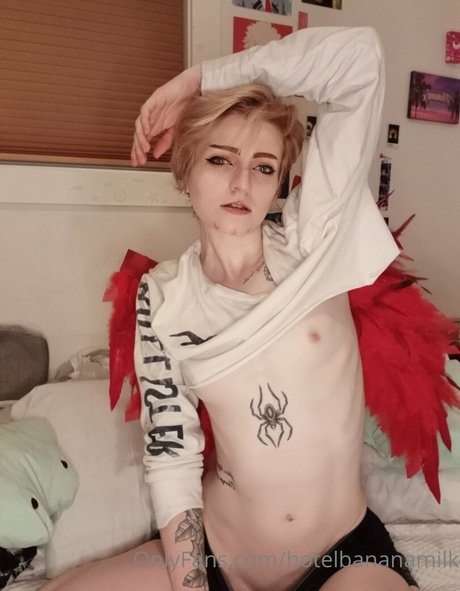 hotelbananamilk sex star photo