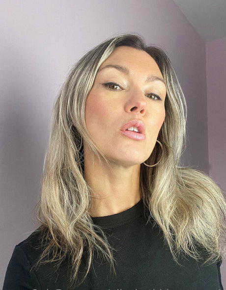 elizabethbloom yeah model perfect image