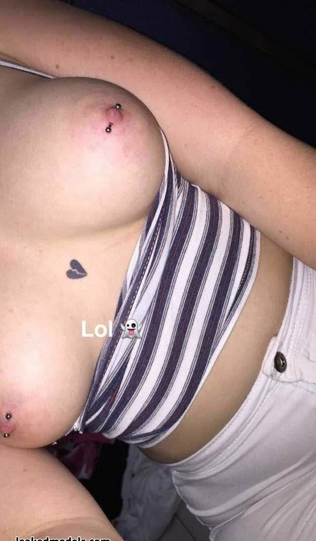 sadgalbri star hot photo