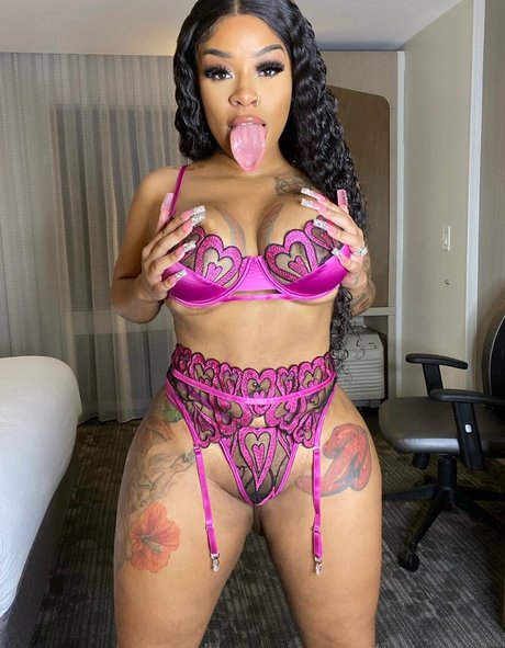 Lickmykakez pornstar nice image