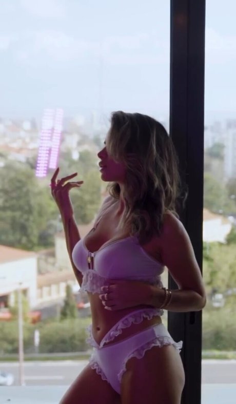 Bruna Gomes star nude photo