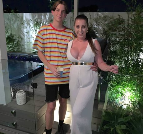 Jodie P pornstar adult gallery