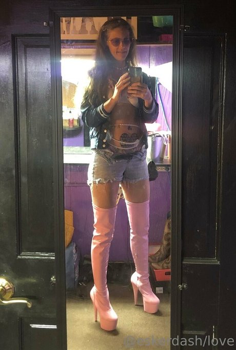 eskerdash pornstar adult gallery