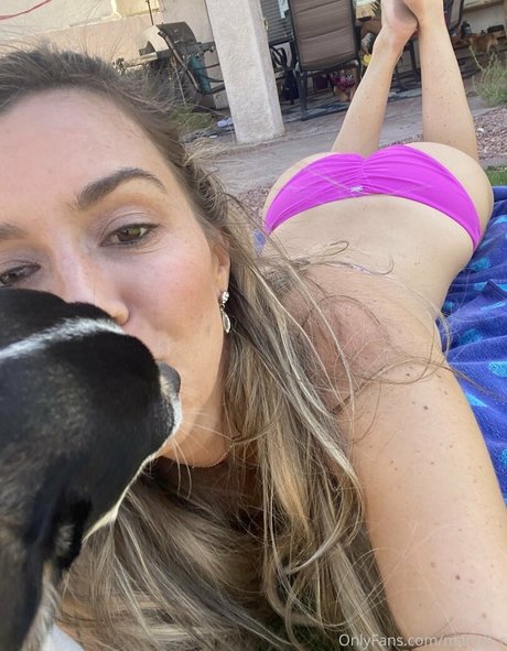 mariah r model naked image