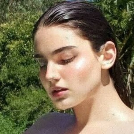 Dumbeddowndinosaur pornstar beautiful archive