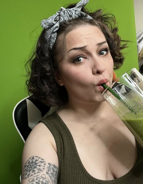 Tamara Chambers star hot picture