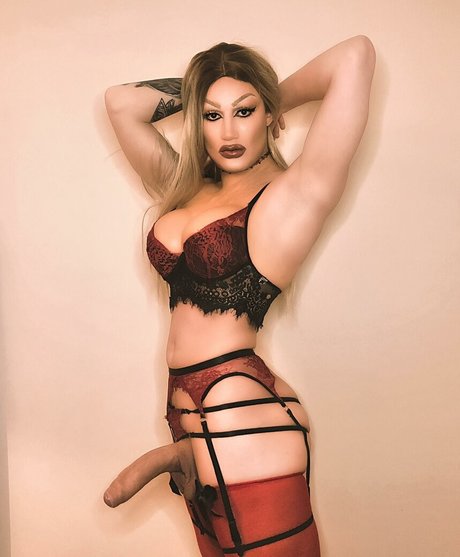 Roman Rose top model images