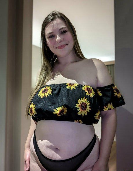 okaykaylakayy model pornographic image