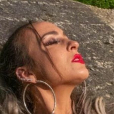 Megi Knuplez model xxx pictures