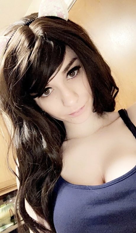 alienonearth pretty star galleries