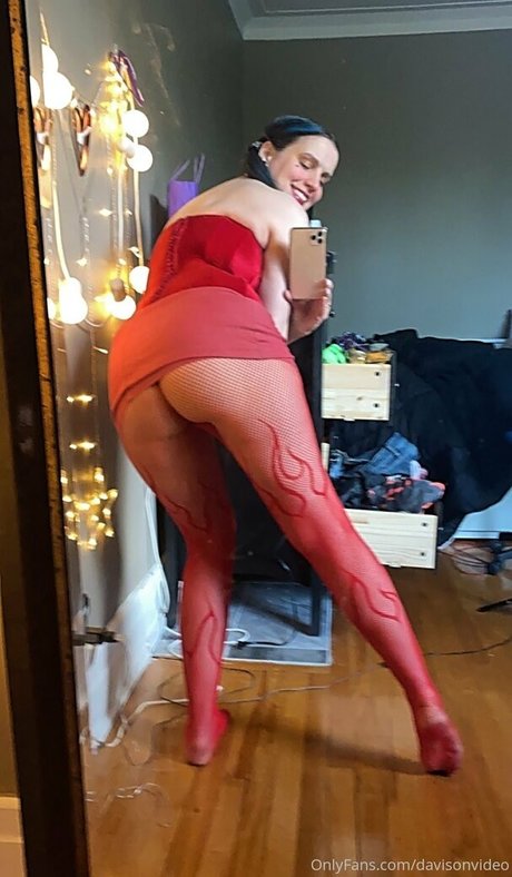 davisonvideo naked model pictures