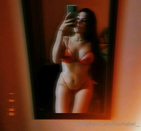 ladoncellakerana naked actress pic