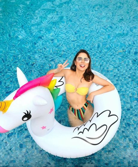 Jana Make high quality model photos