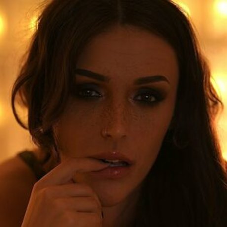 Ruby Fiera exclusive star image