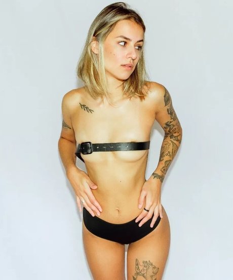 Munique Brum xxx actress archive