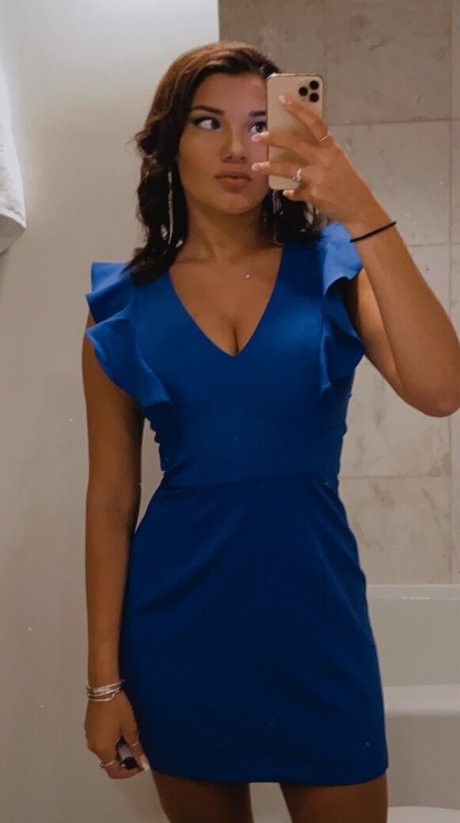 Hannah Malvone pornographic model img