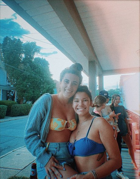 Hannah Malvone model img