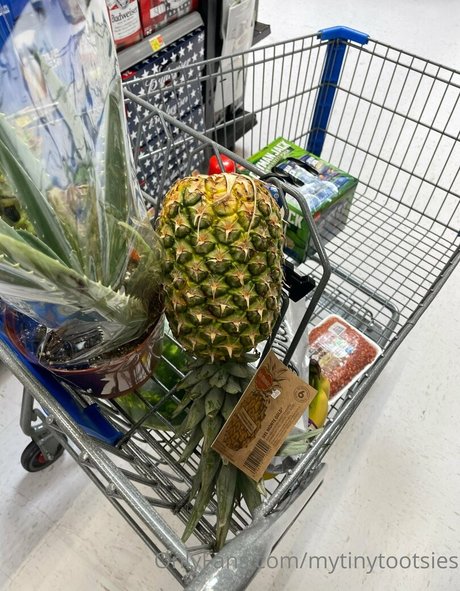 mytinytootsies beautiful actress gallery