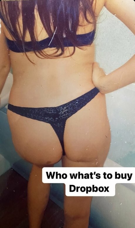 Nicole23xox naked star img