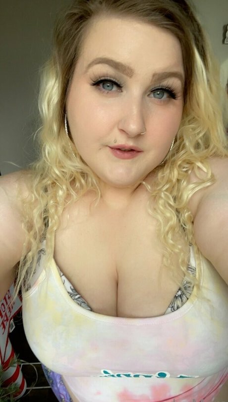 breedable wh0r3 model sexy photo