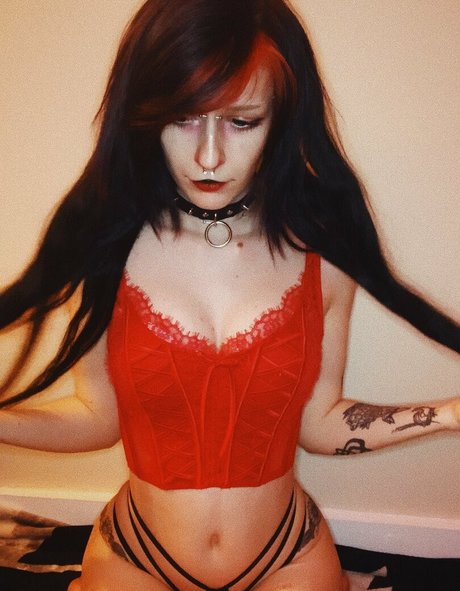 elflovingherself star hot photo