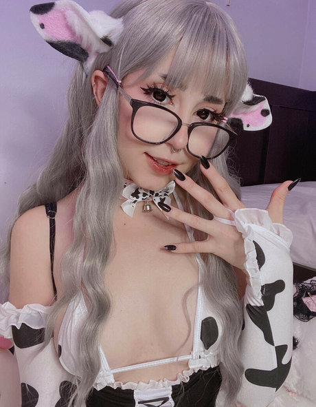 Feyrechan model perfect photos