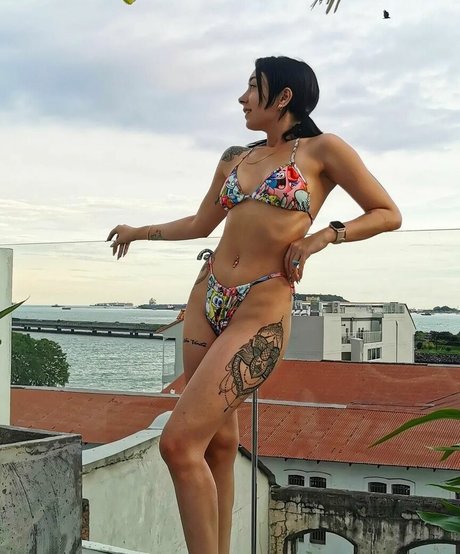 Karen Cabrera top model photo