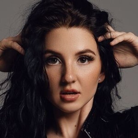 Photography of memories model pretty pics