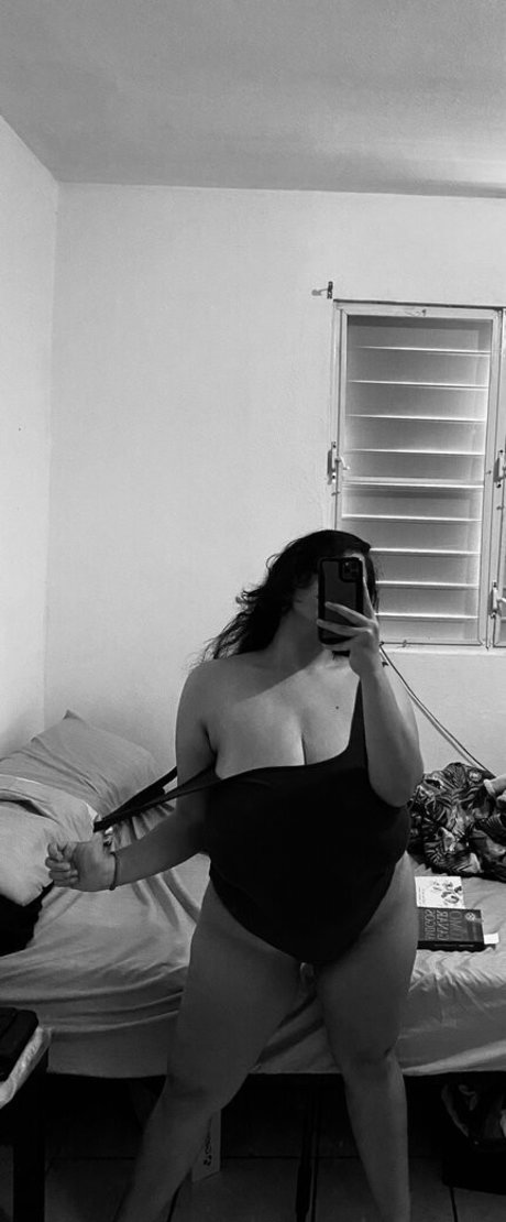 miladie hot star pic