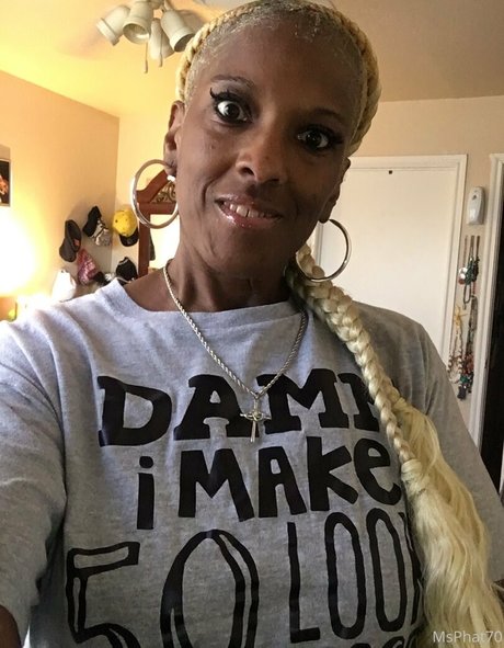 msphat70 erotic star pic