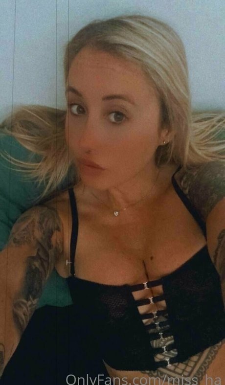 miss ha xxx pornstar image