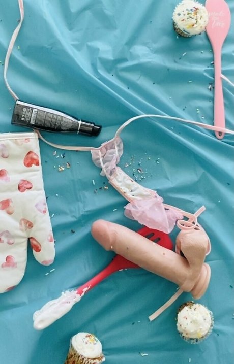 costume onlyfans pretty image